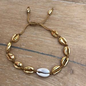 Tohum Concha Small Puka Shell Bracelet